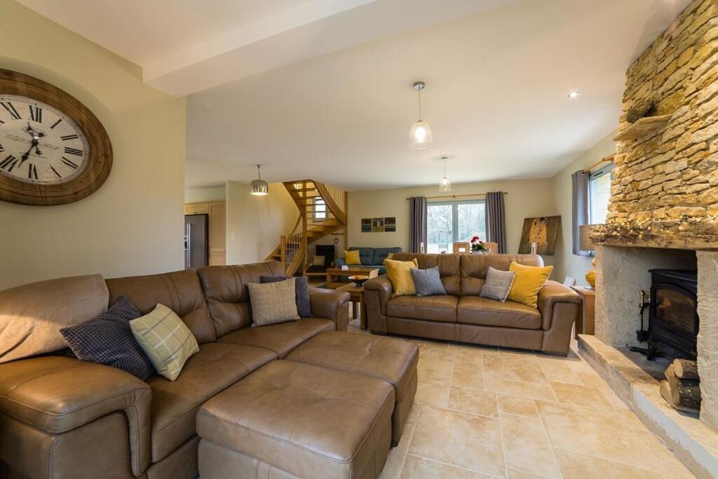 Luxury 3 Bed Home With Heated Swimming Pool Air Con And Boules Pitch Salignac-Eyvigues Exterior foto