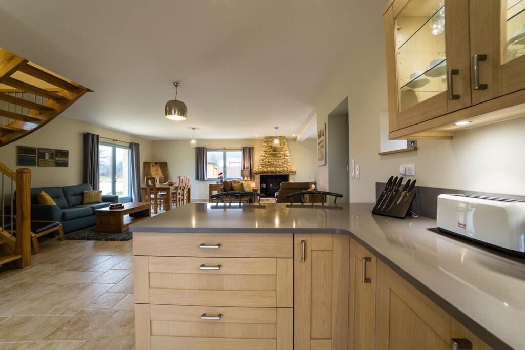 Luxury 3 Bed Home With Heated Swimming Pool Air Con And Boules Pitch Salignac-Eyvigues Exterior foto