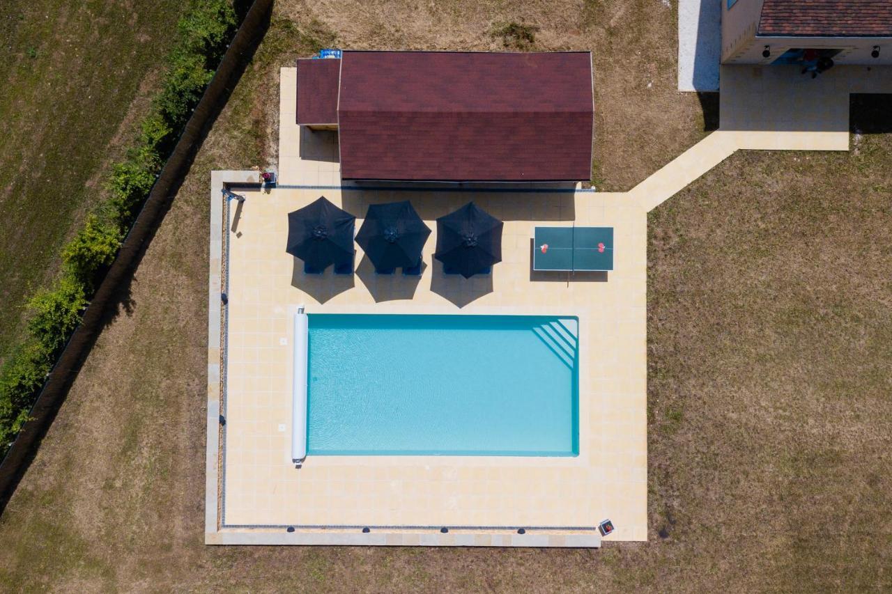 Luxury 3 Bed Home With Heated Swimming Pool Air Con And Boules Pitch Salignac-Eyvigues Exterior foto