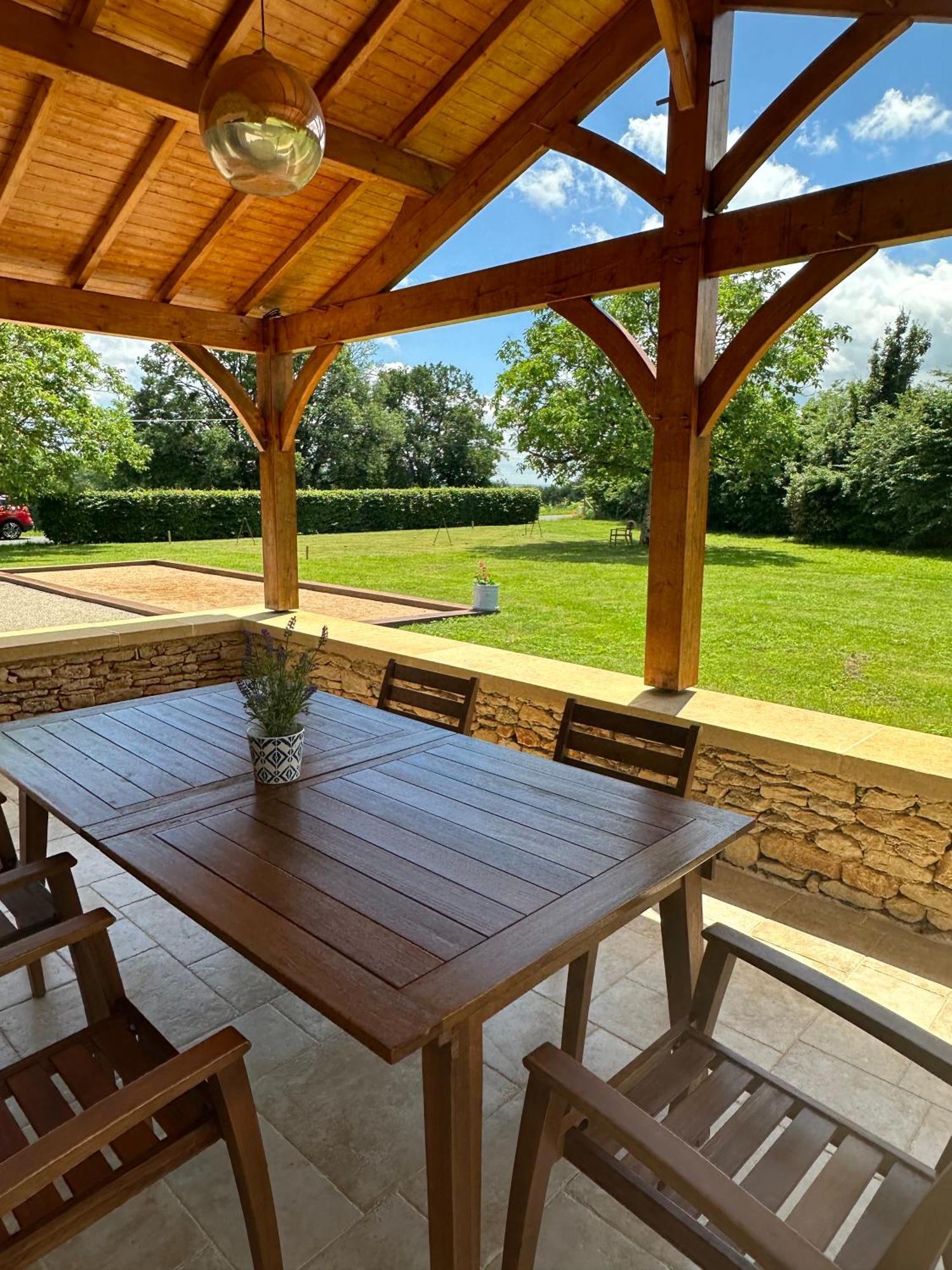 Luxury 3 Bed Home With Heated Swimming Pool Air Con And Boules Pitch Salignac-Eyvigues Exterior foto